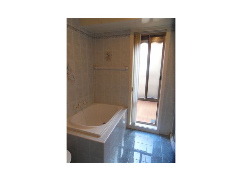 1/3 Weaver Court, Altona Meadows VIC 3028