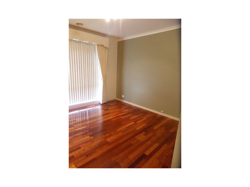 1/3 Weaver Court, Altona Meadows VIC 3028