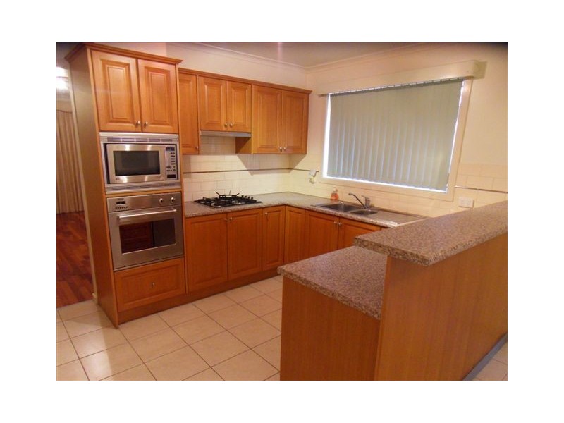 1/3 Weaver Court, Altona Meadows VIC 3028