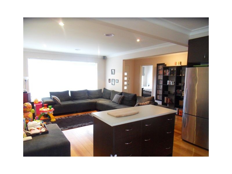 1/43 Galvin Street, Altona VIC 3018