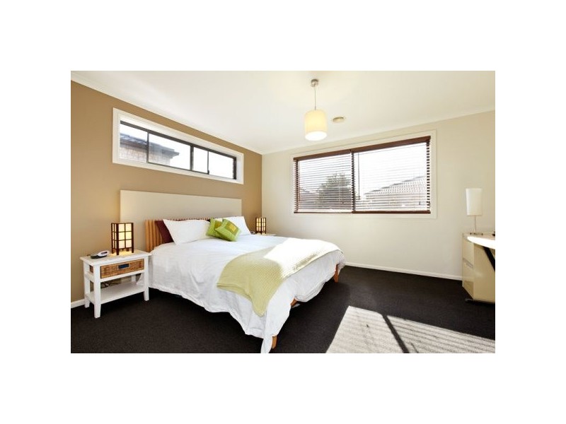 9 Vine Close, Point Cook VIC 3030