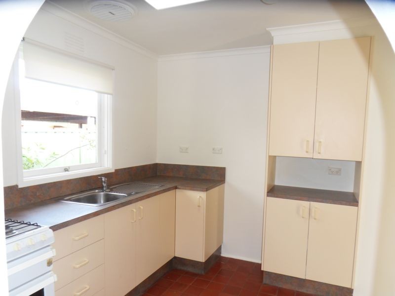 15 Hammond Street, Altona VIC 3018