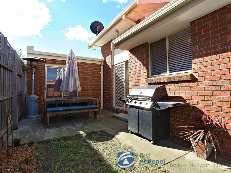 2/176 Queen Street, Altona VIC 3018