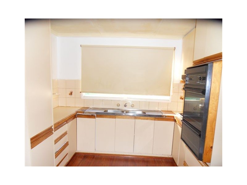 1 Snowden Street, Laverton VIC 3028