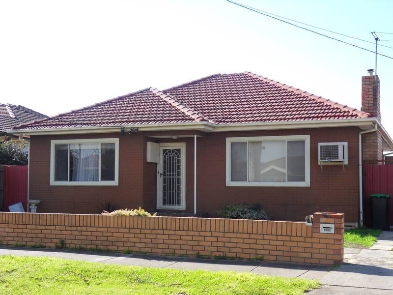 18 Clyde Street, Newport VIC 3015