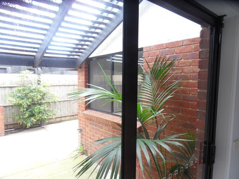 12 Hyde Court, Altona Meadows VIC 3028