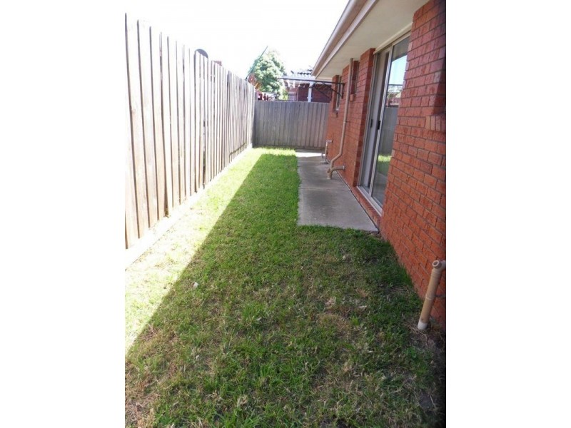 2/112 Victoria Street, Altona Meadows VIC 3028