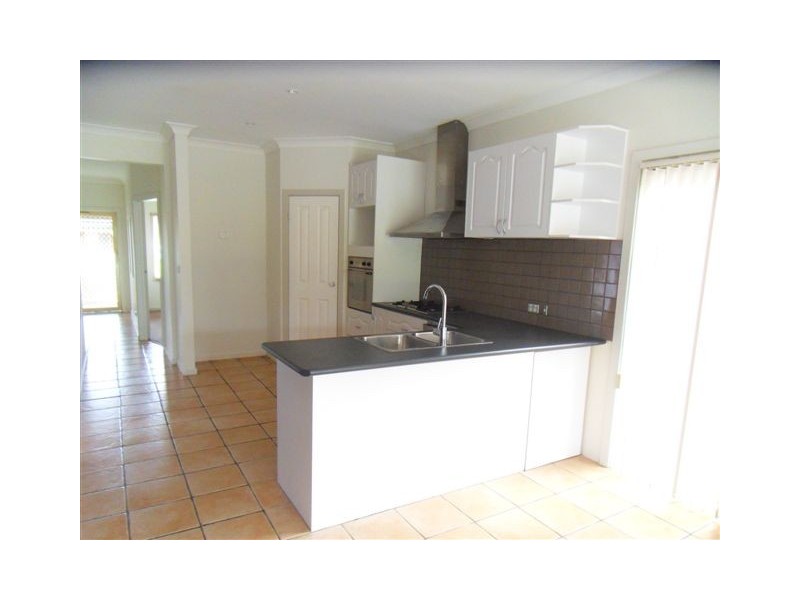 37 Kasem Drive, Werribee VIC 3030