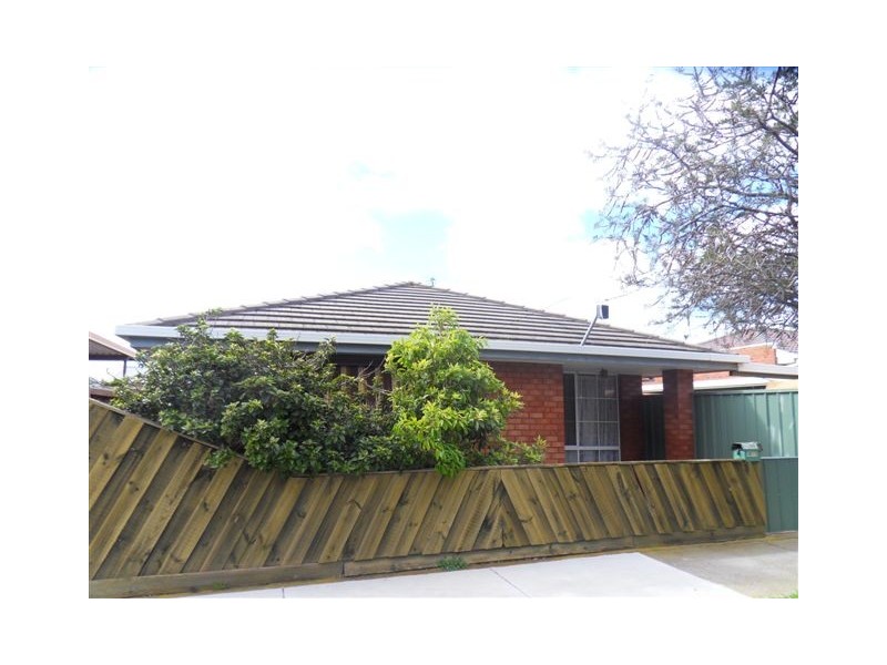 2/23 Lark Street, Altona VIC 3018