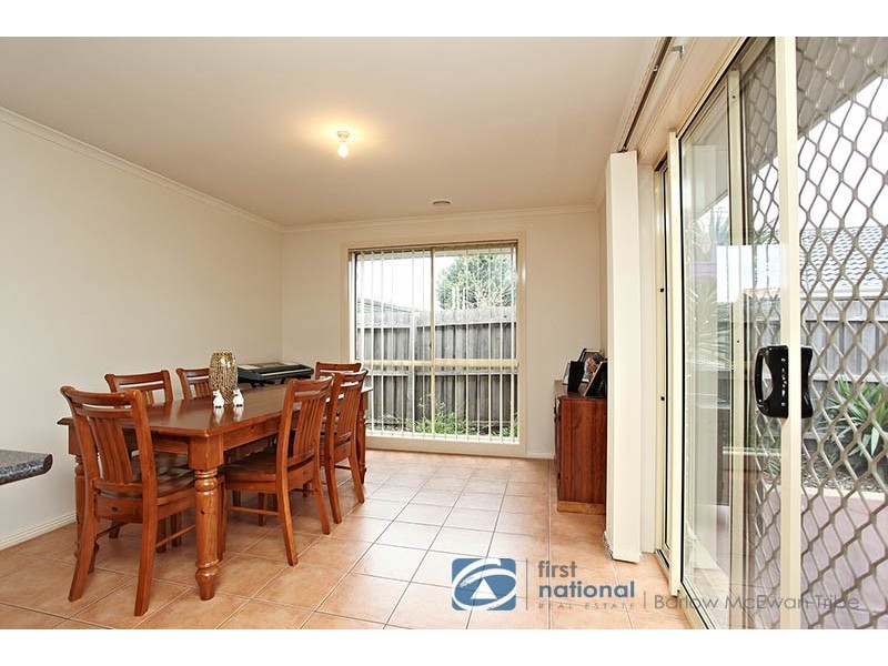 2/92 Seabrook Boulevard, Seabrook VIC 3028