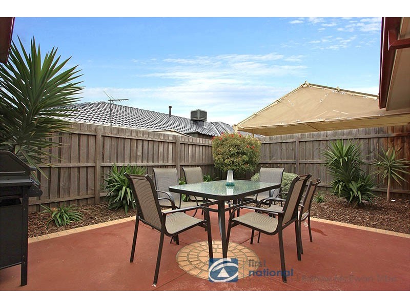 2/92 Seabrook Boulevard, Seabrook VIC 3028