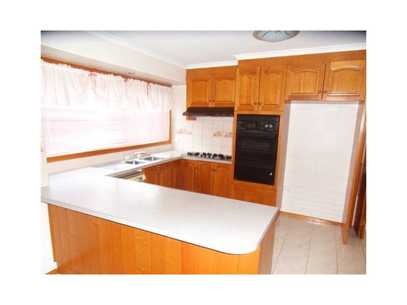 2 Whitehead Court, Altona Meadows VIC 3028