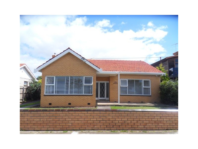 33 Beach Street, Altona VIC 3018