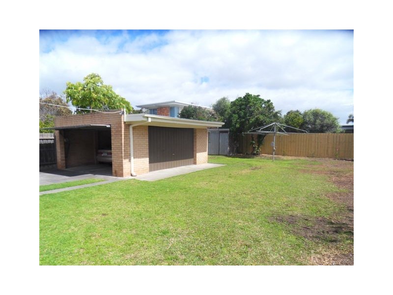 33 Beach Street, Altona VIC 3018