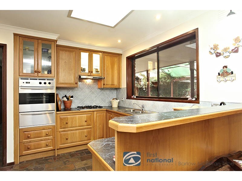 25 Lady Nelson Crescent, Altona Meadows VIC 3028