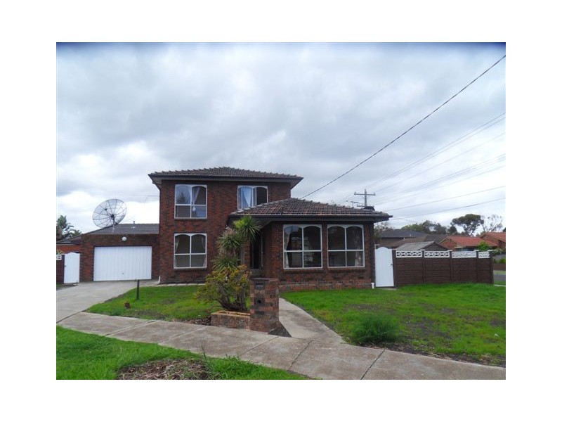 2 Lowe Avenue, Altona VIC 3018