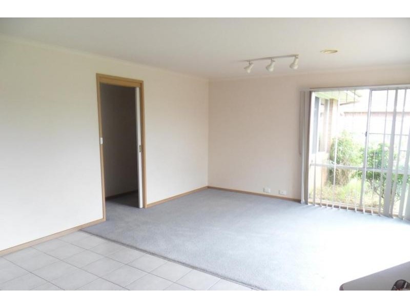 8 Hibiscus Court, Altona Meadows VIC 3028