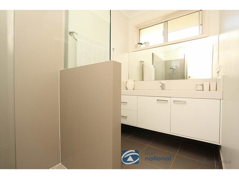 16 Kearney Avenue, Altona VIC 3018