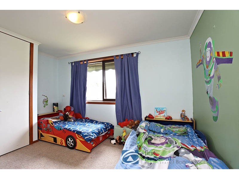 14 Pollywoodside Drive, Altona Meadows VIC 3028