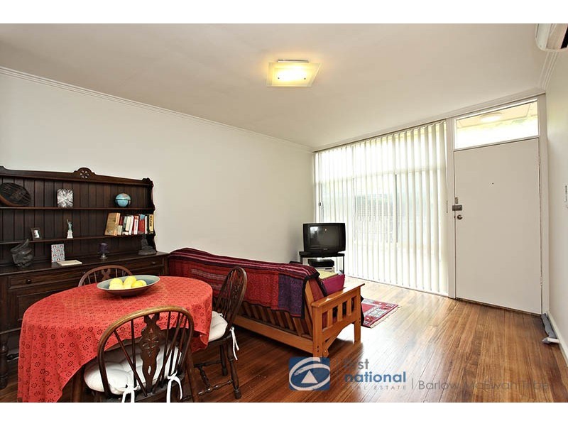 4/239 Esplanade, Altona VIC 3018