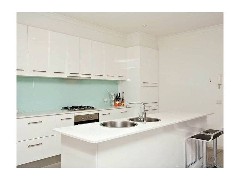 30 Signature Blvd, Sanctuary Lakes VIC 3030