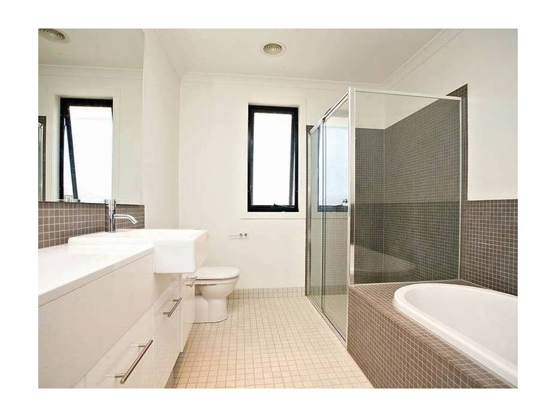 30 Signature Blvd, Sanctuary Lakes VIC 3030