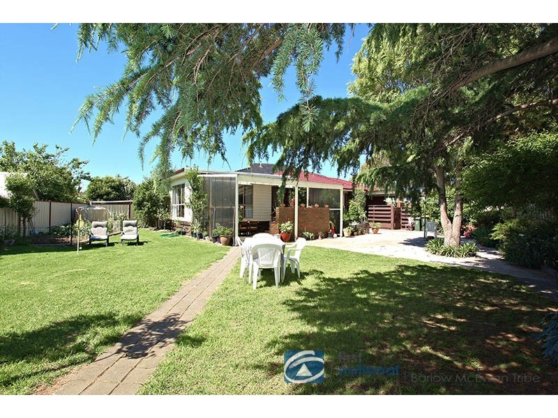 8 Campbell Court, Altona VIC 3018