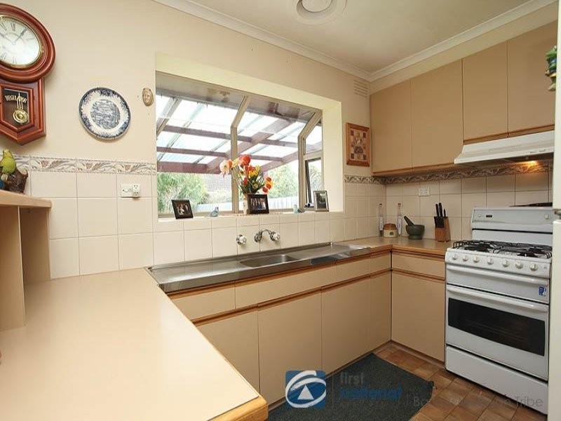 21 Simmons Drive, Altona VIC 3018