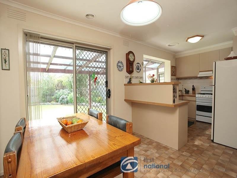21 Simmons Drive, Altona VIC 3018