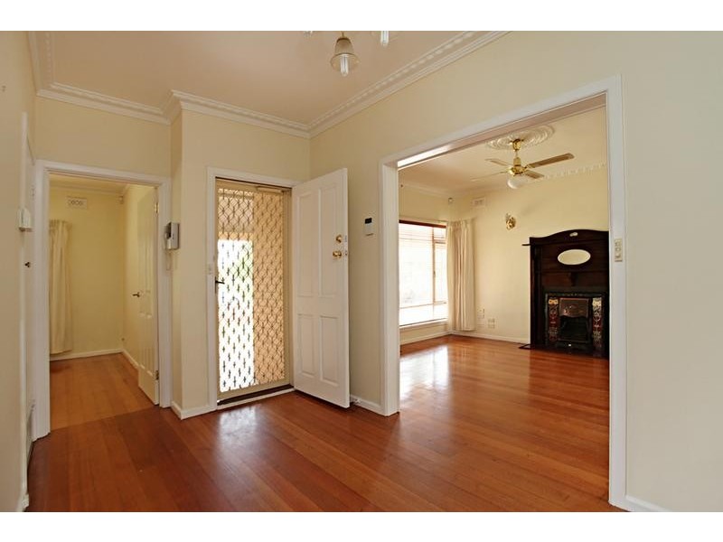 13 Lindwood Avenue, Altona VIC 3018