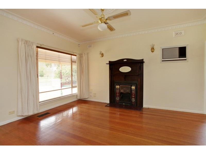 13 Lindwood Avenue, Altona VIC 3018