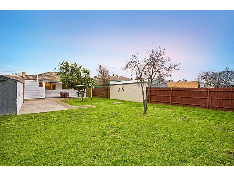 6 Rosala Avenue, Altona North VIC 3025