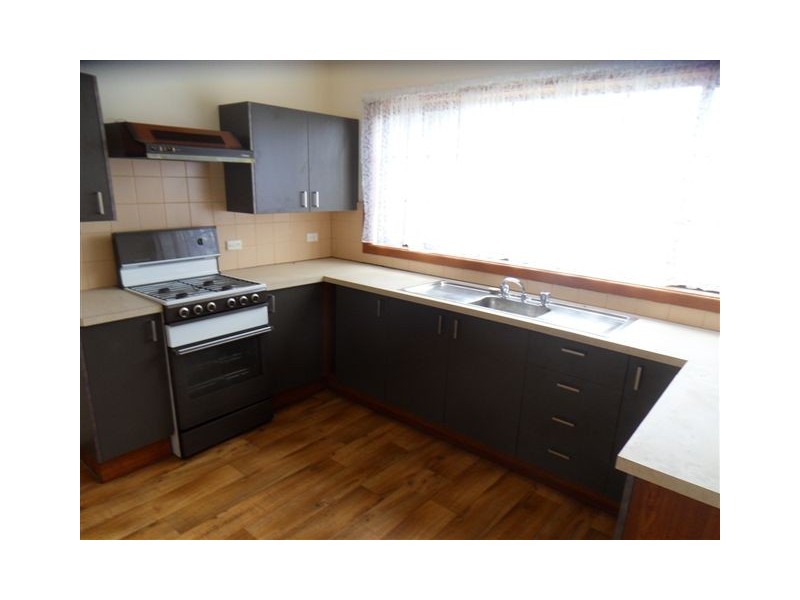 1 Merritt Court, Altona VIC 3018