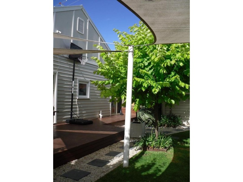 2 Romawi Street, Altona VIC 3018