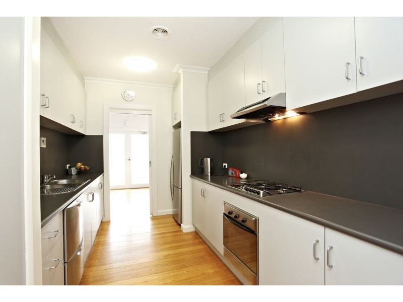 1/6 Railway Street South, Altona VIC 3018