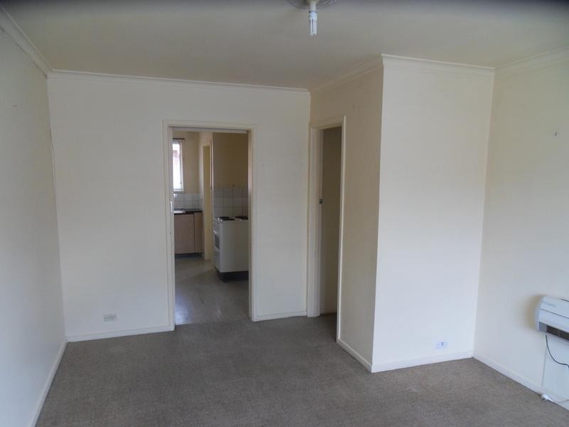 2/88 Kernot Street, South Kingsville VIC 3015