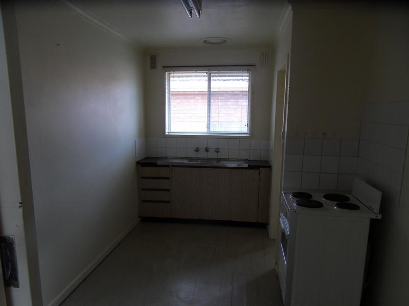 2/88 Kernot Street, South Kingsville VIC 3015