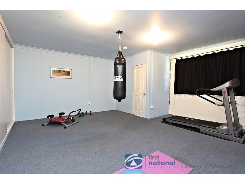 8 Cain Court, Altona VIC 3018