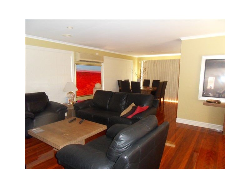 11 Federation Court, Altona VIC 3018