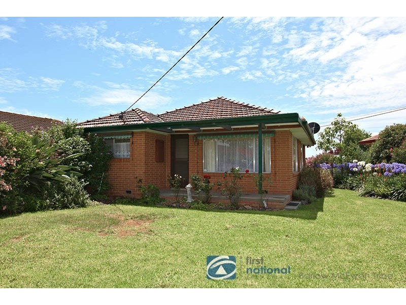 8 Charles Road, Altona VIC 3018