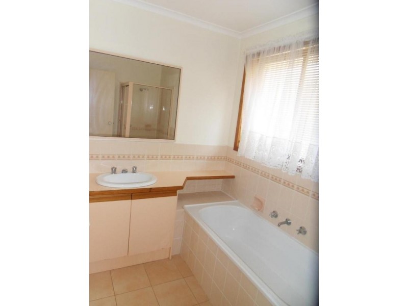 1/57 Alma Avenue, Altona Meadows VIC 3028