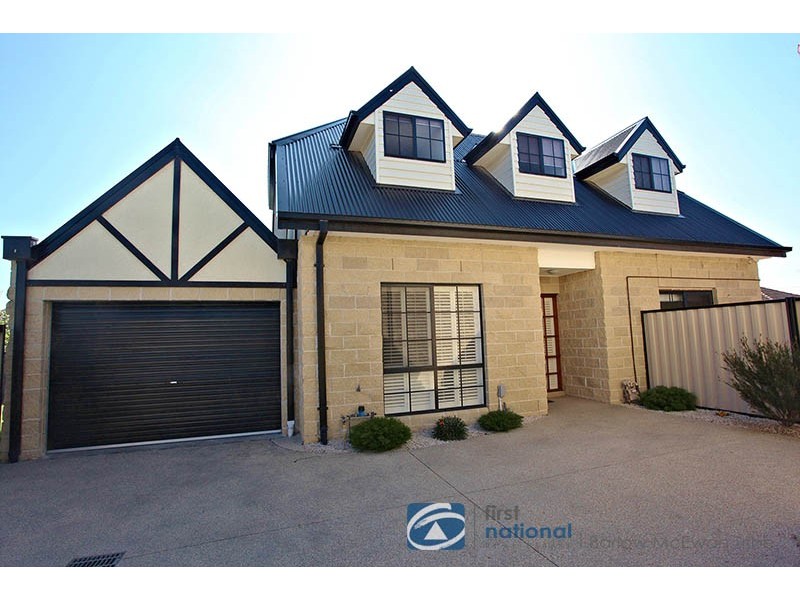 3/43 Grieve Parade, Altona VIC 3018