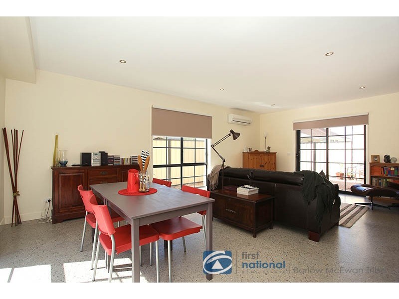 3/43 Grieve Parade, Altona VIC 3018