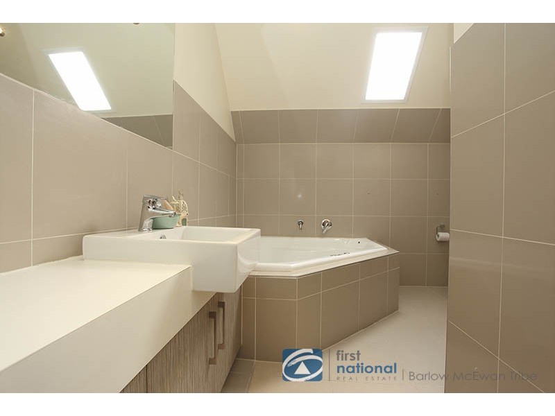 3/43 Grieve Parade, Altona VIC 3018