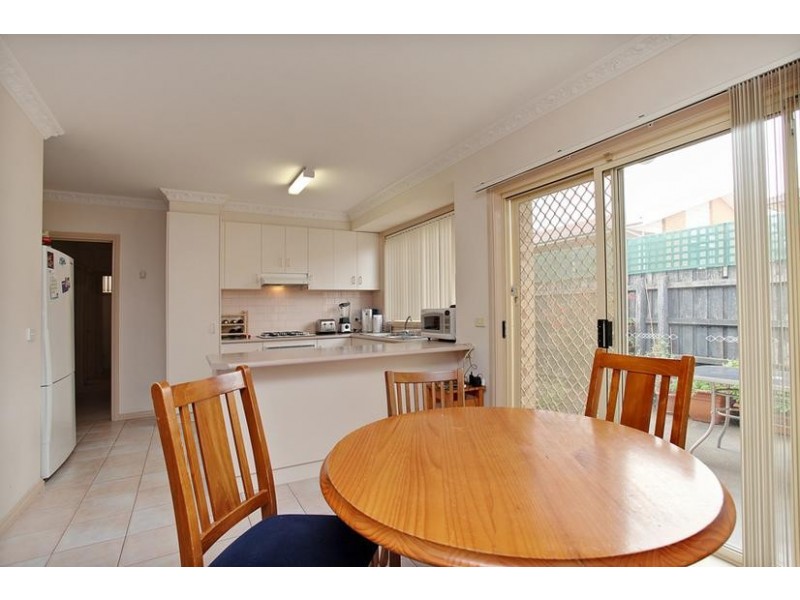 2/39 McBain Street, Altona VIC 3018