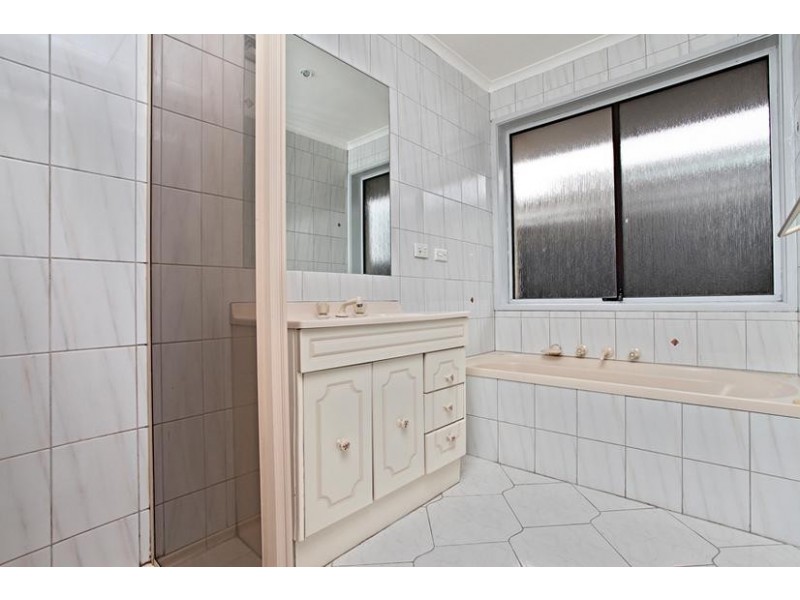 3 Grevillia Court, Altona Meadows VIC 3028