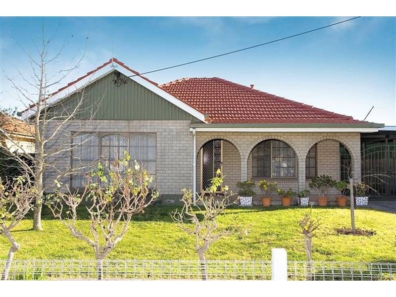 60 Eames Avenue, Brooklyn VIC 3012