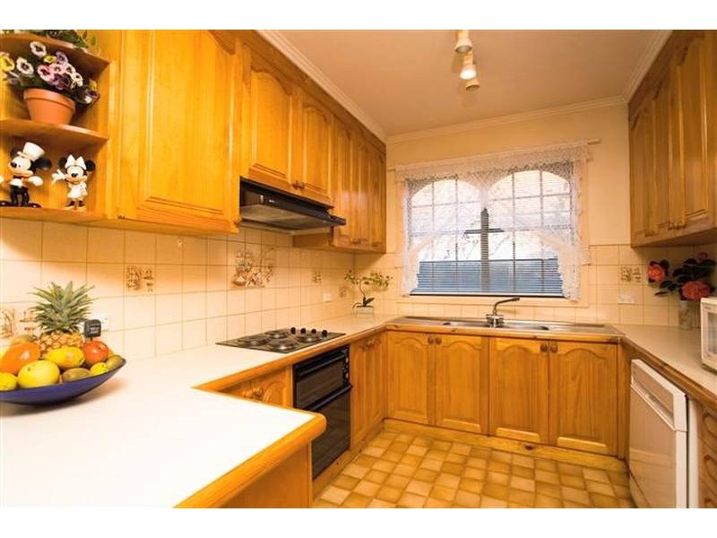 60 Eames Avenue, Brooklyn VIC 3012