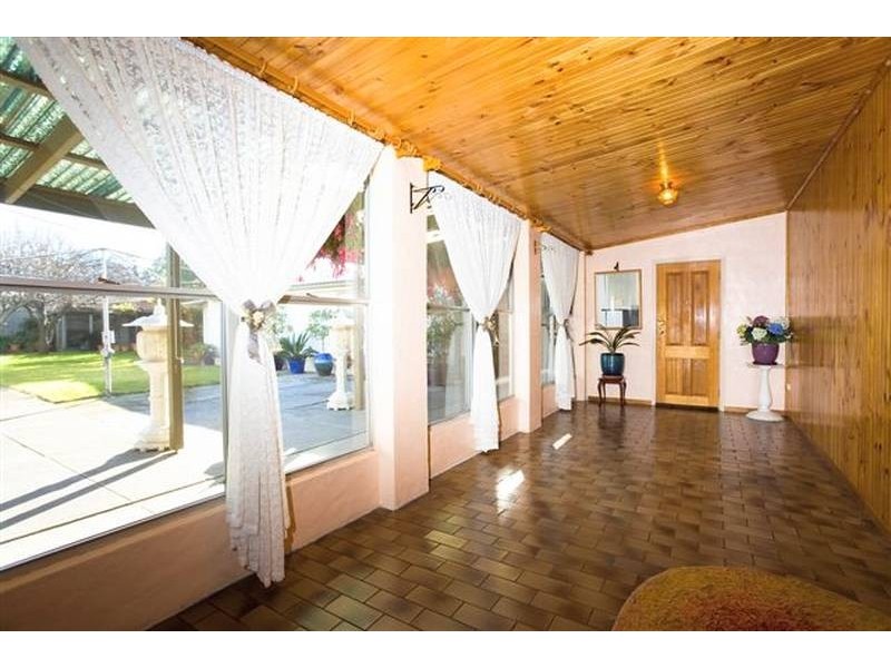 60 Eames Avenue, Brooklyn VIC 3012