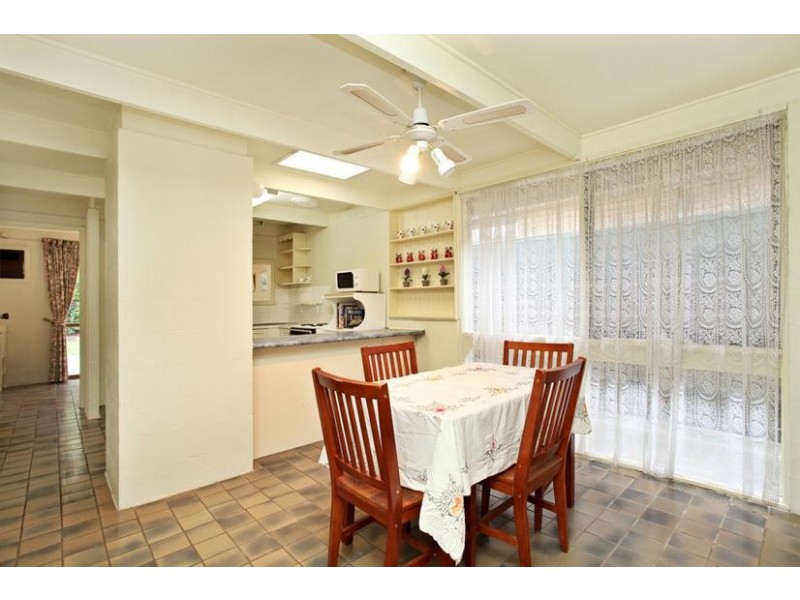 19 Hall Avenue, Altona Meadows VIC 3028